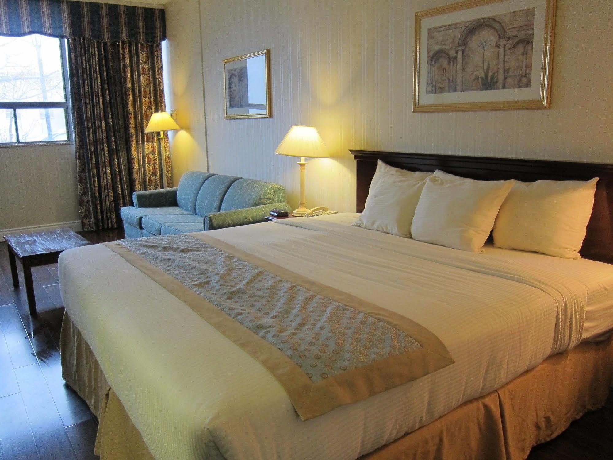 Toronto Plaza Airport Hotel Exterior photo