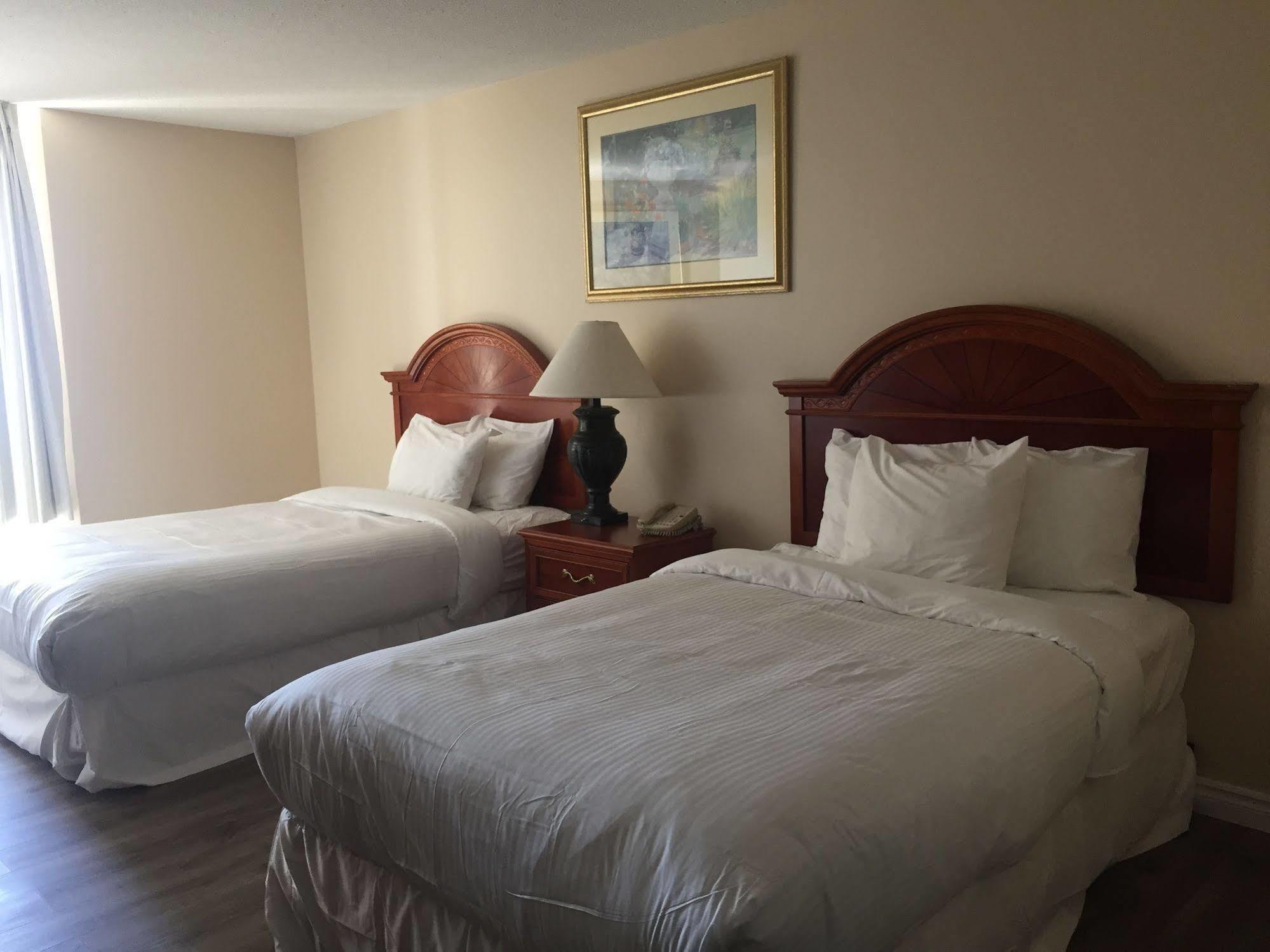 Toronto Plaza Airport Hotel Exterior photo
