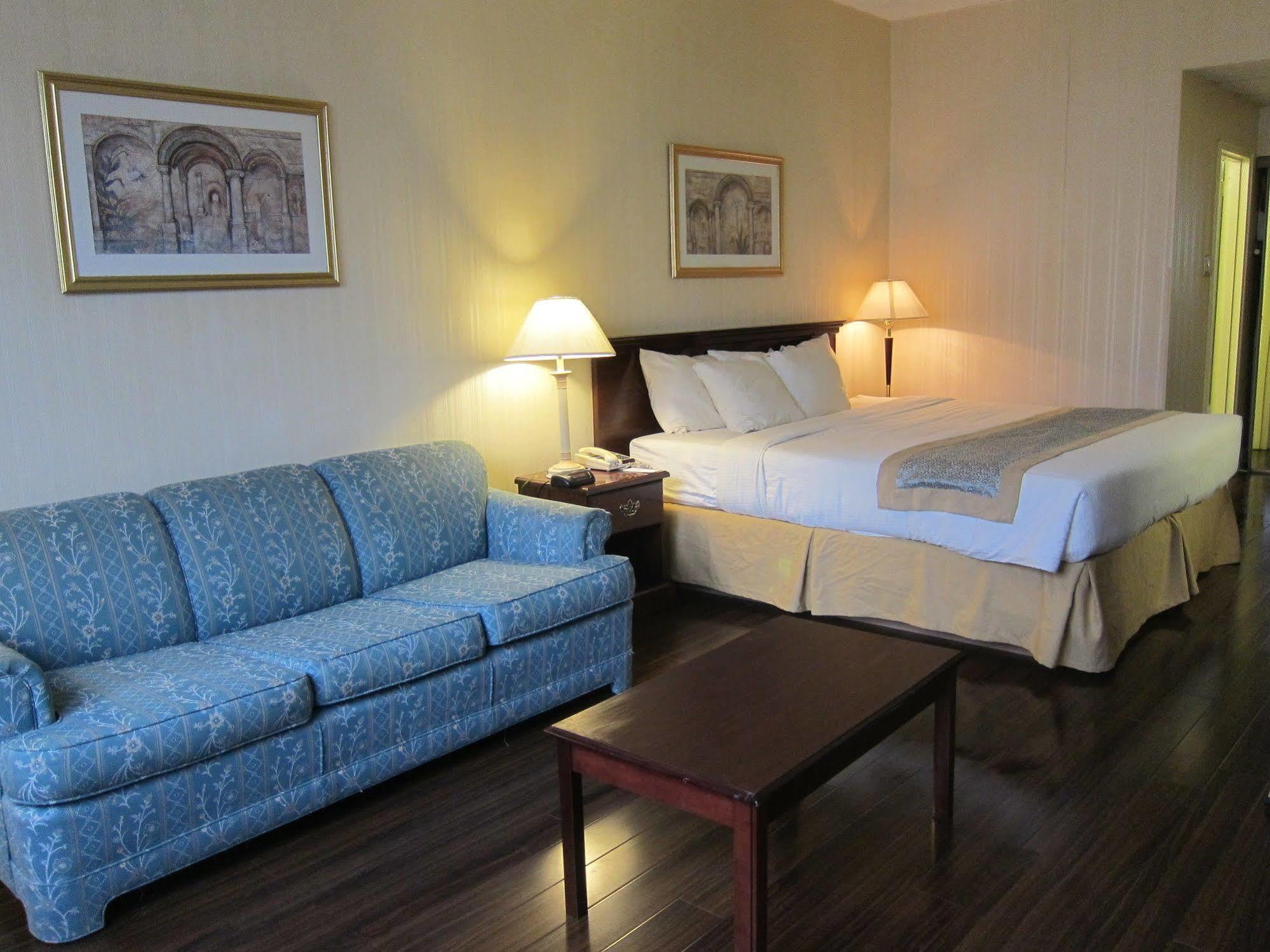 Toronto Plaza Airport Hotel Exterior photo