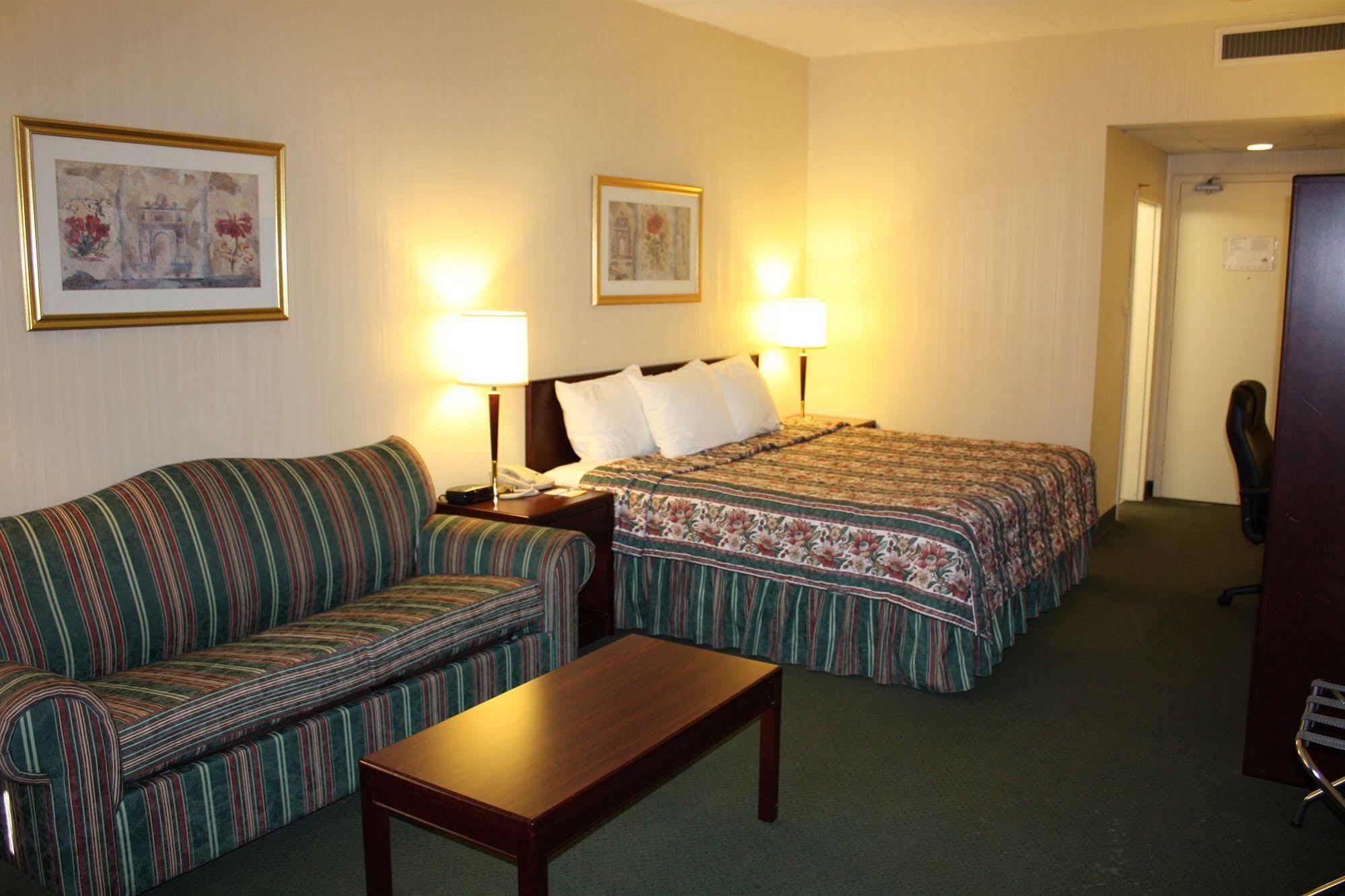 Toronto Plaza Airport Hotel Exterior photo